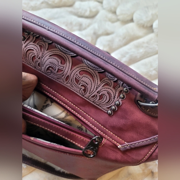 Montana West Beautifully Embossed Burgundy/Red Wine Western Handbag - Picture 10 of 15